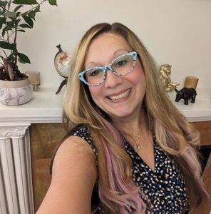 Meet your Posher, Andrea